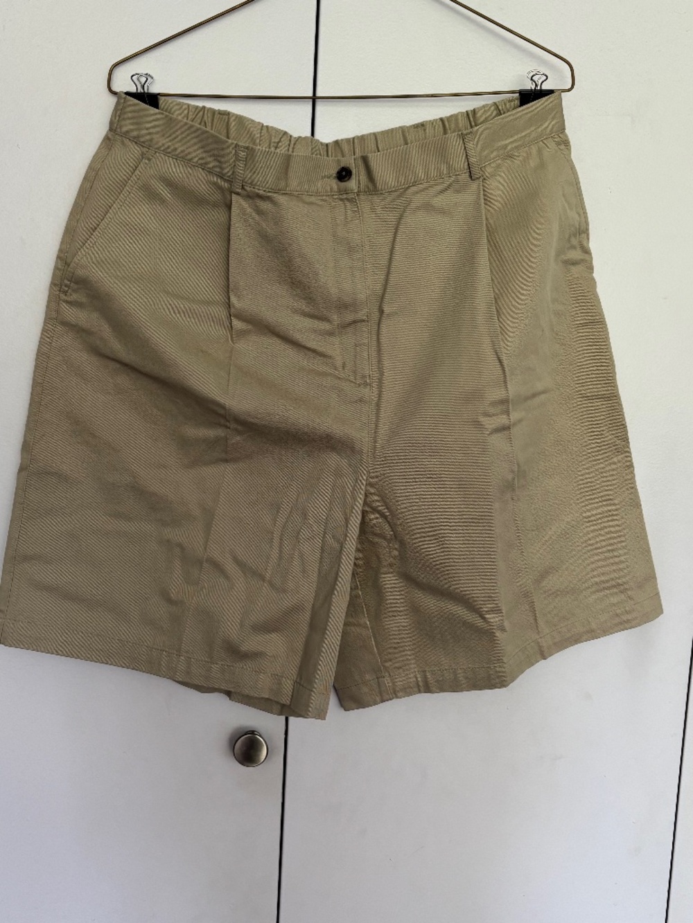 LL BEAN Women's Beige Bermuda Shorts (Size 20)